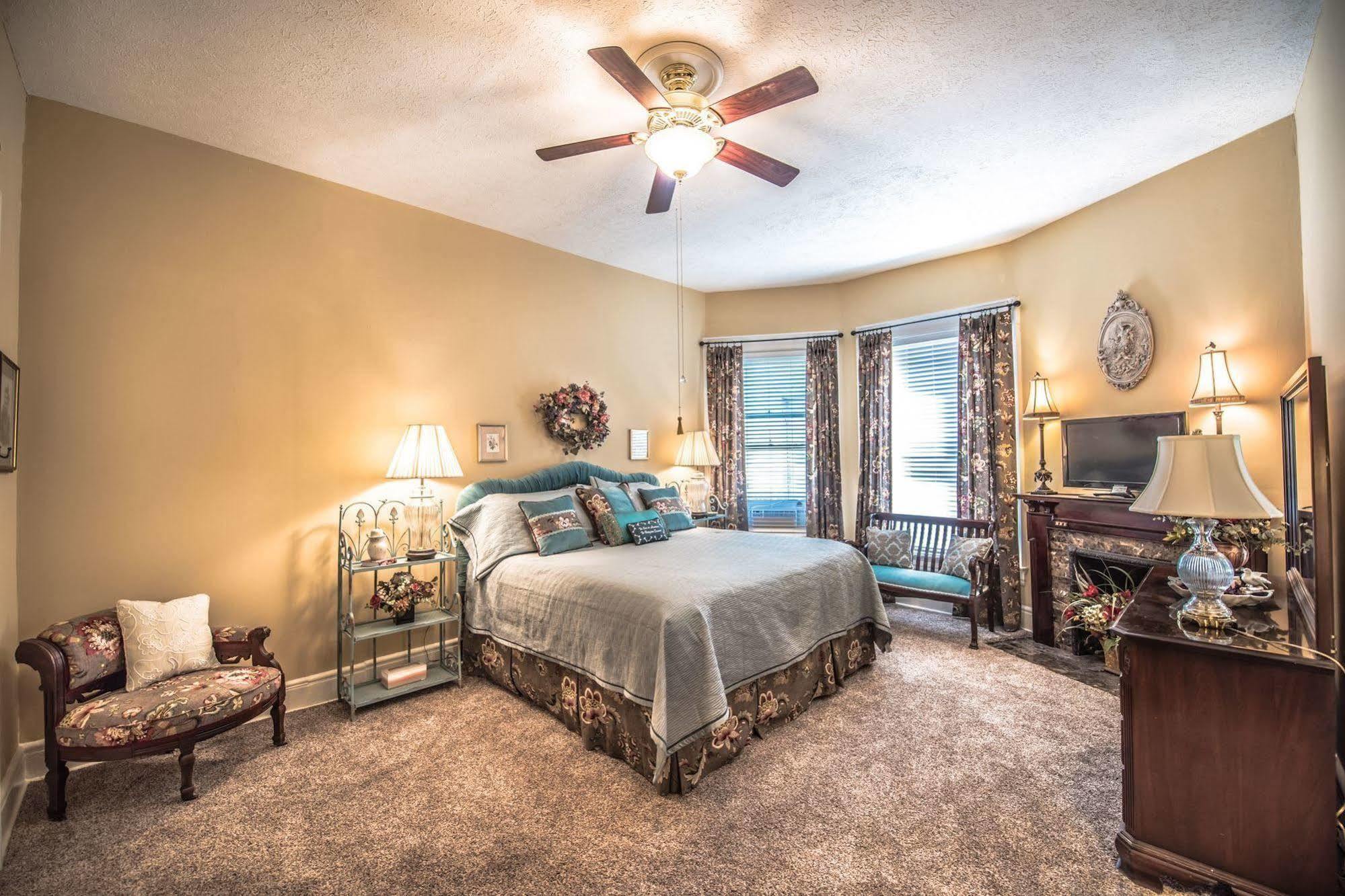 Inn At St James Court Louisville Dış mekan fotoğraf